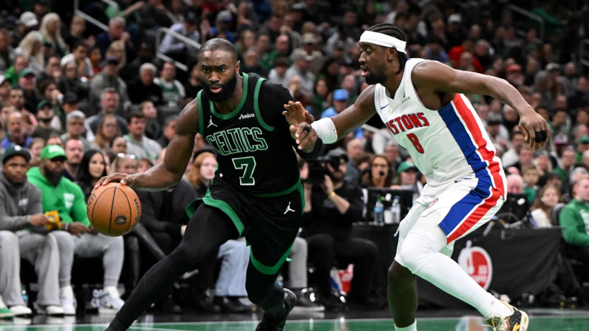 
                    Sem Neemias Queta, Celtics acabam com registo histórico dos Pistons
                