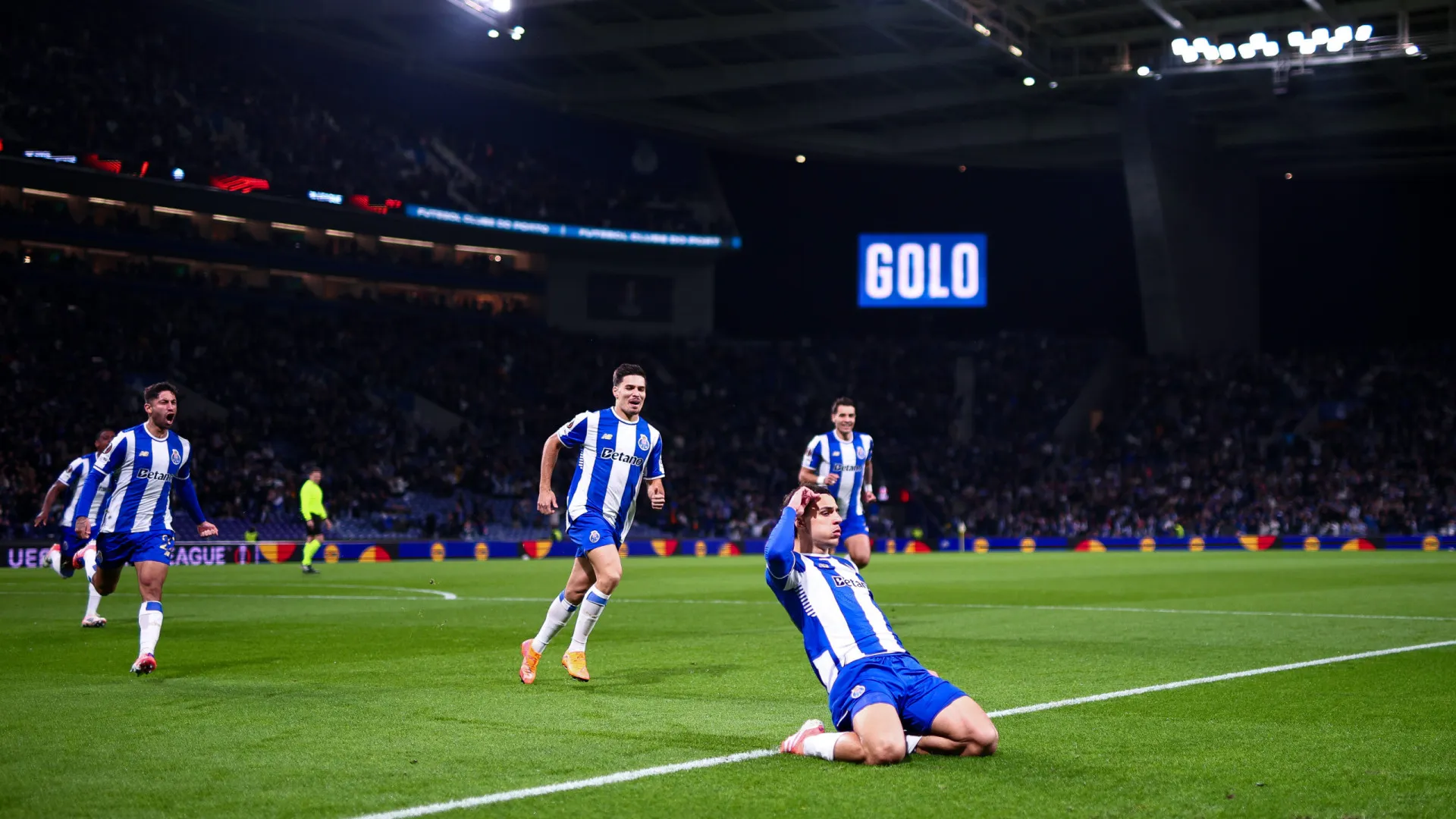 
                    FC Porto teve arranque bem 'Nice' e marcou aos 18 segundos (sim, leu bem)
                