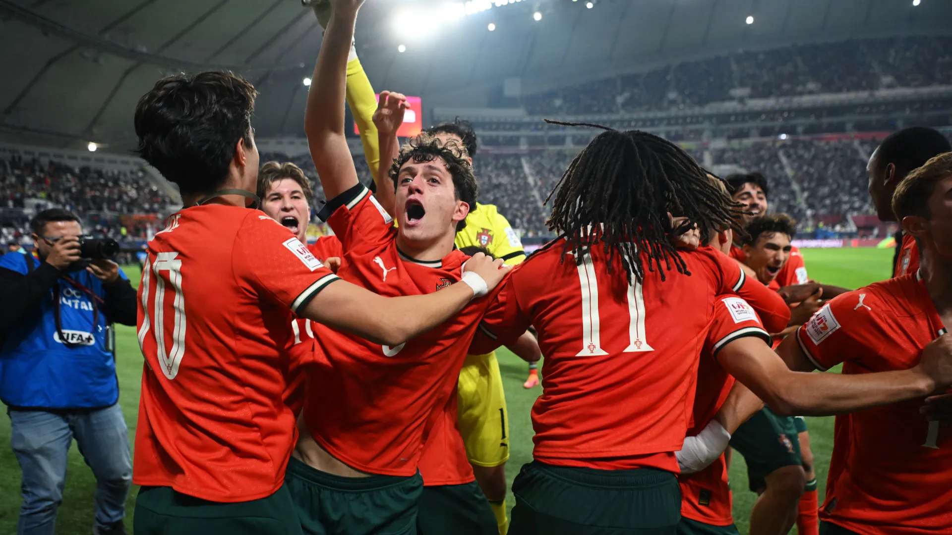 
                    Benfica, FC Porto e Sporting felicitam Portugal pelo Mundial de sub-17
                