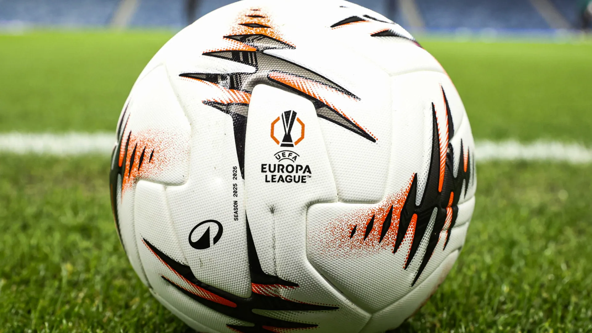 
                    EM DIRETO: FC Porto e Sp. Braga ainda sonham com apuramento direto
                