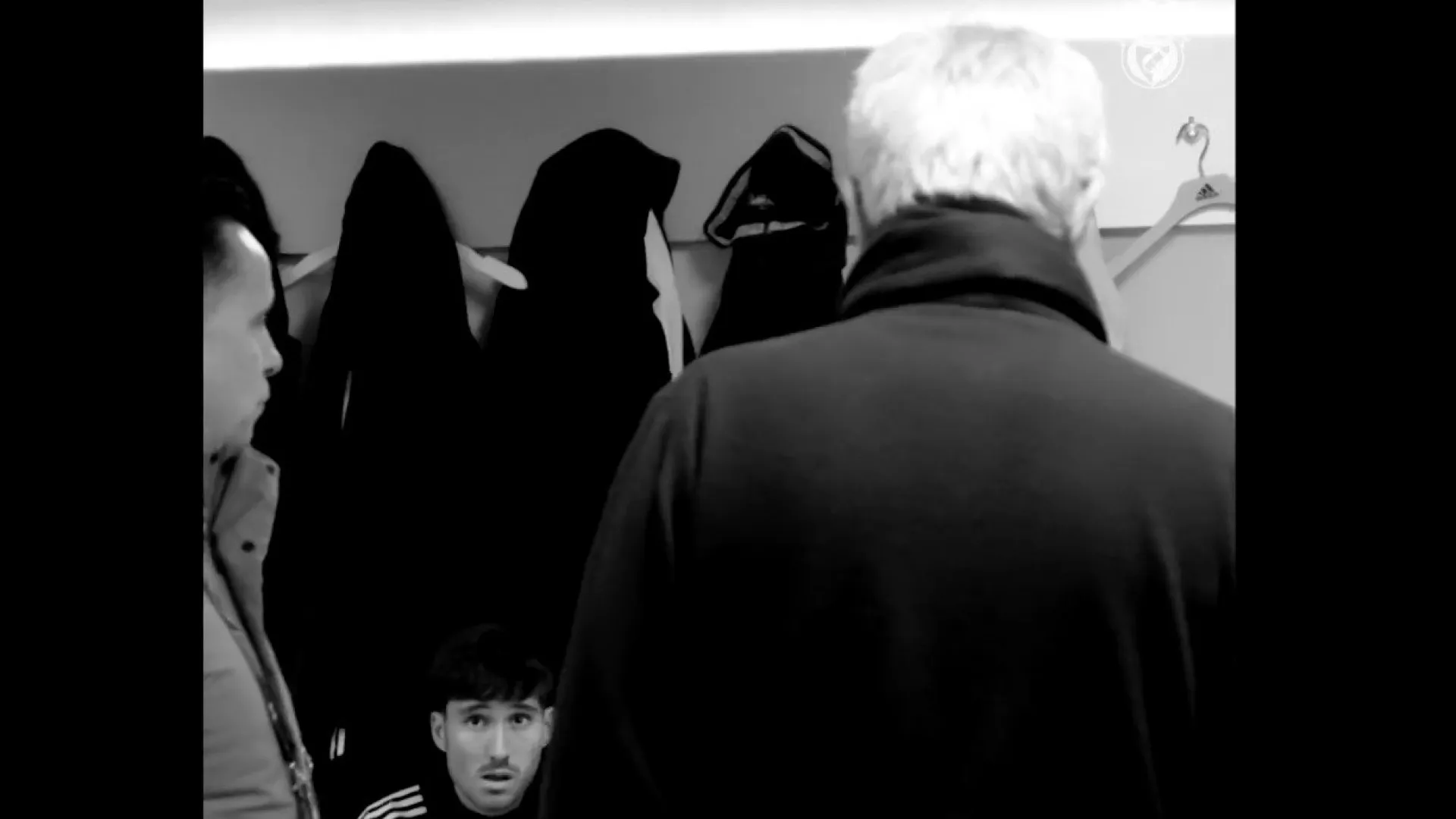 
                    Jogador do Benfica faltou ao funeral da avó para jogar na Champions
                