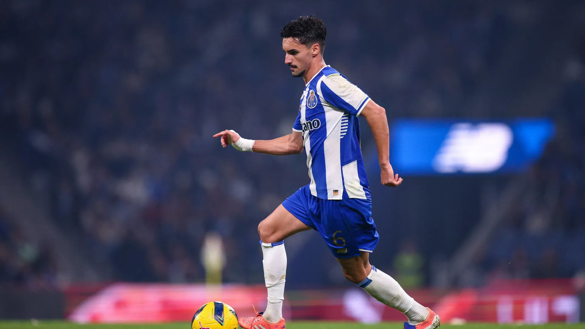 
                    Eustáquio atinge marco histórico pelo FC Porto: 