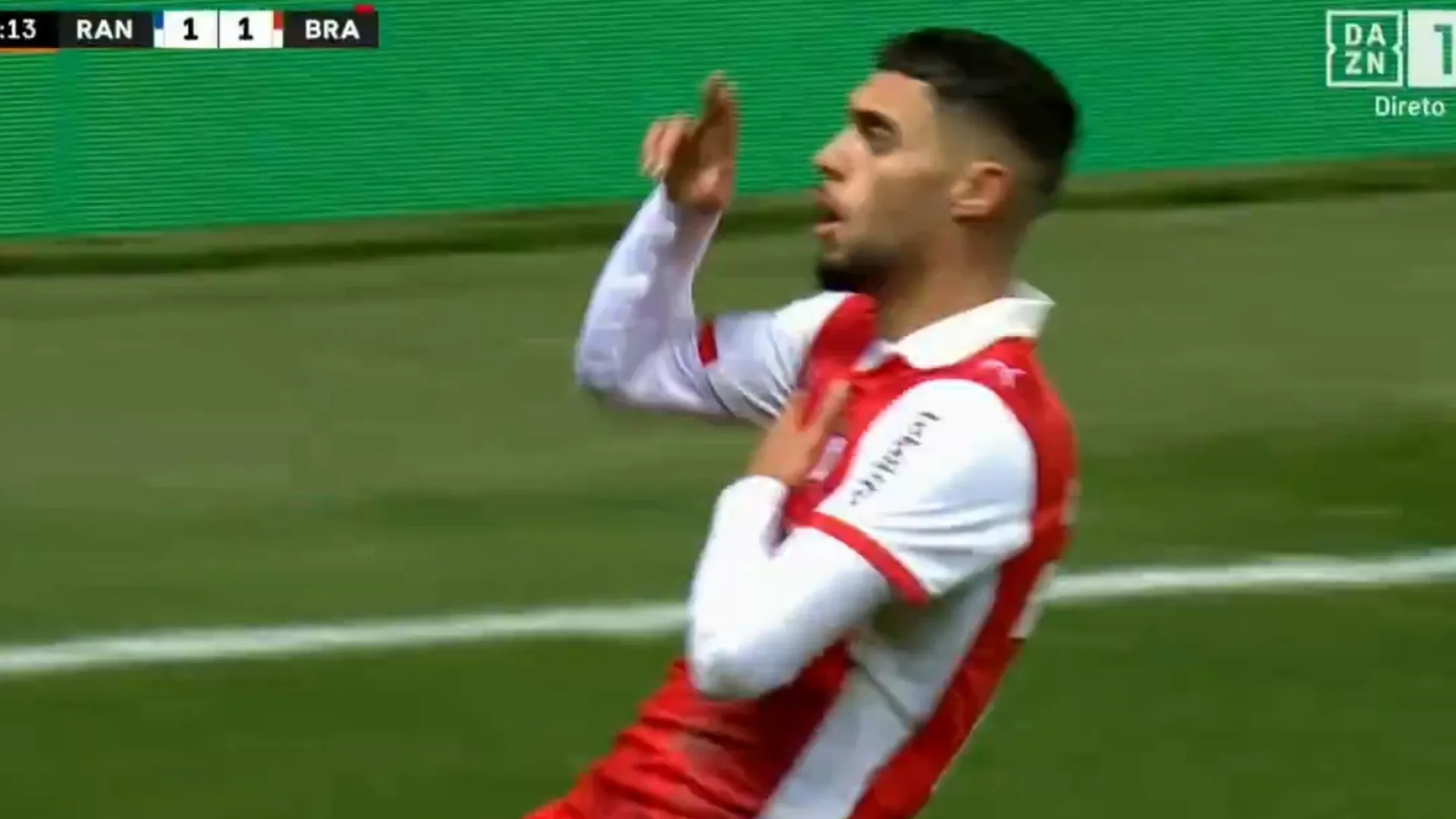 
                    Natal chegou mais cedo? Rangers ofereceu e Gabri Martínez não despediçou
                