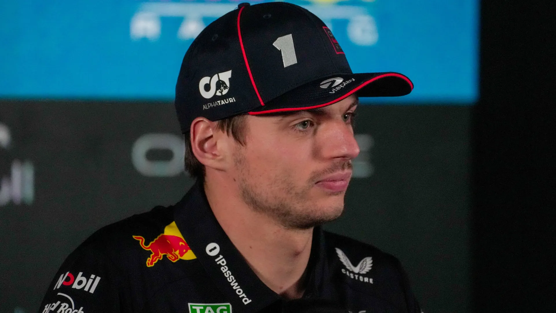 
                    Verstappen não abdicava de luta para ajudar colega: 