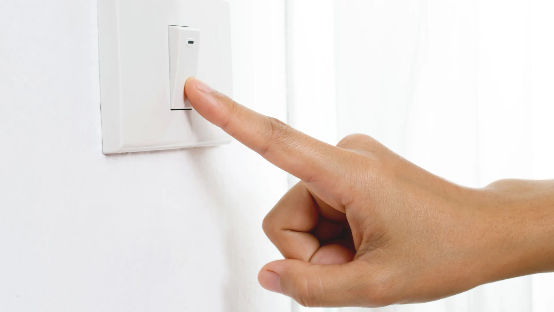 
                    Atenção, há seis interrupções programadas hoje: Saiba onde faltará a luz
                