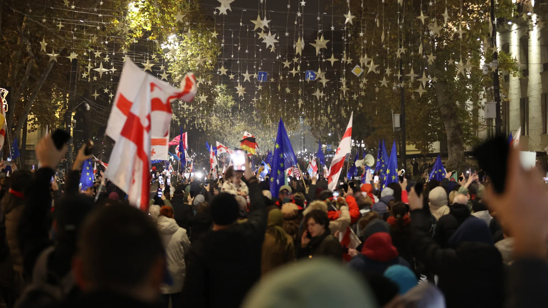 
                    Protestos na Geórgia assinalam um ano de rutura com UE
                