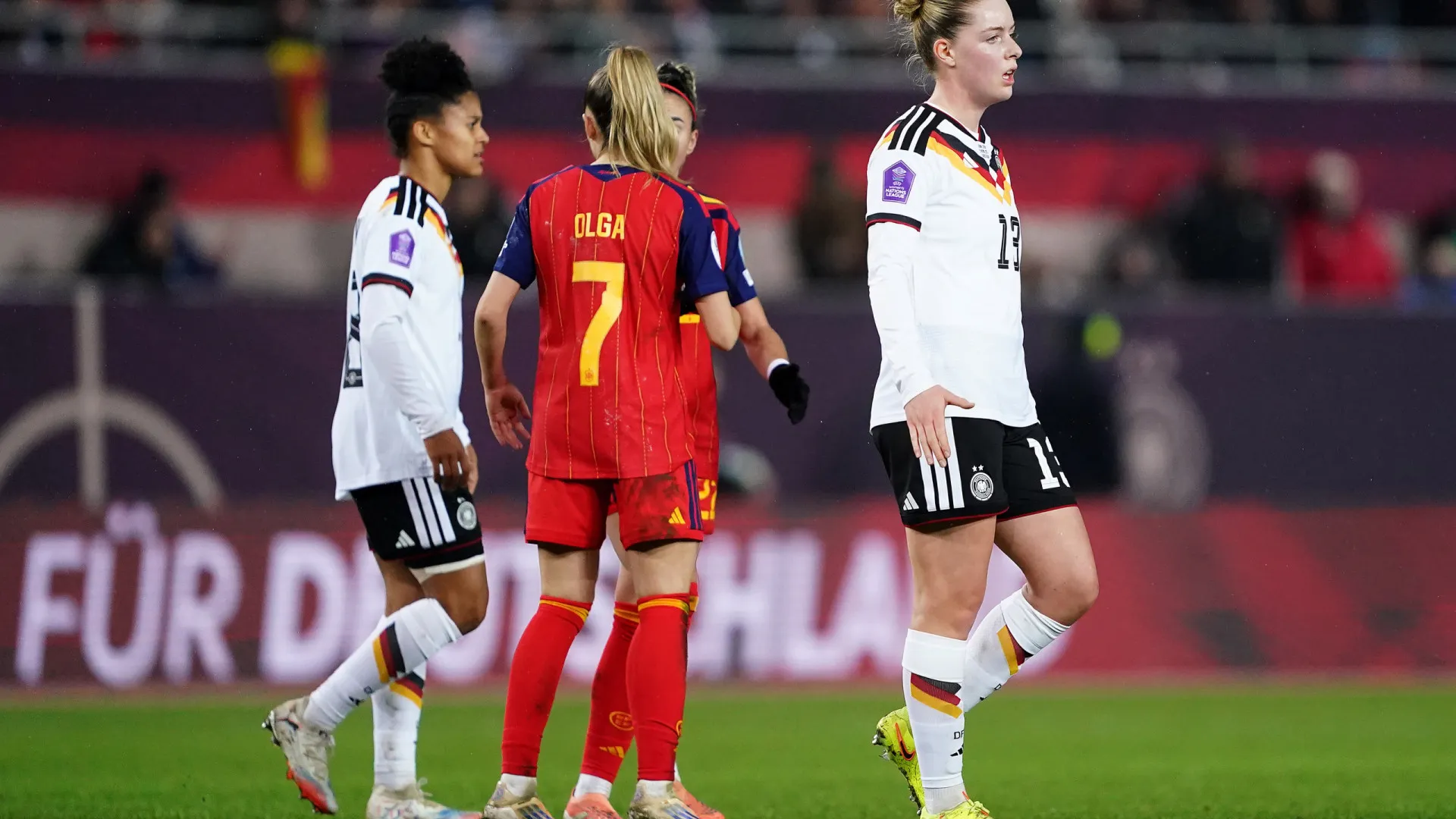 
                    Primeira mão da final da Liga das Nações feminina termina sem golos
                