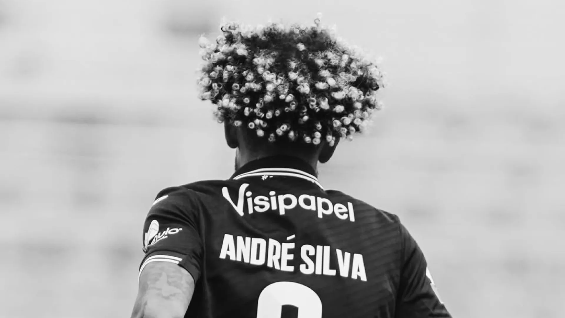 
                    O gesto de Robinho para recordar André Silva que está a comover as redes
                