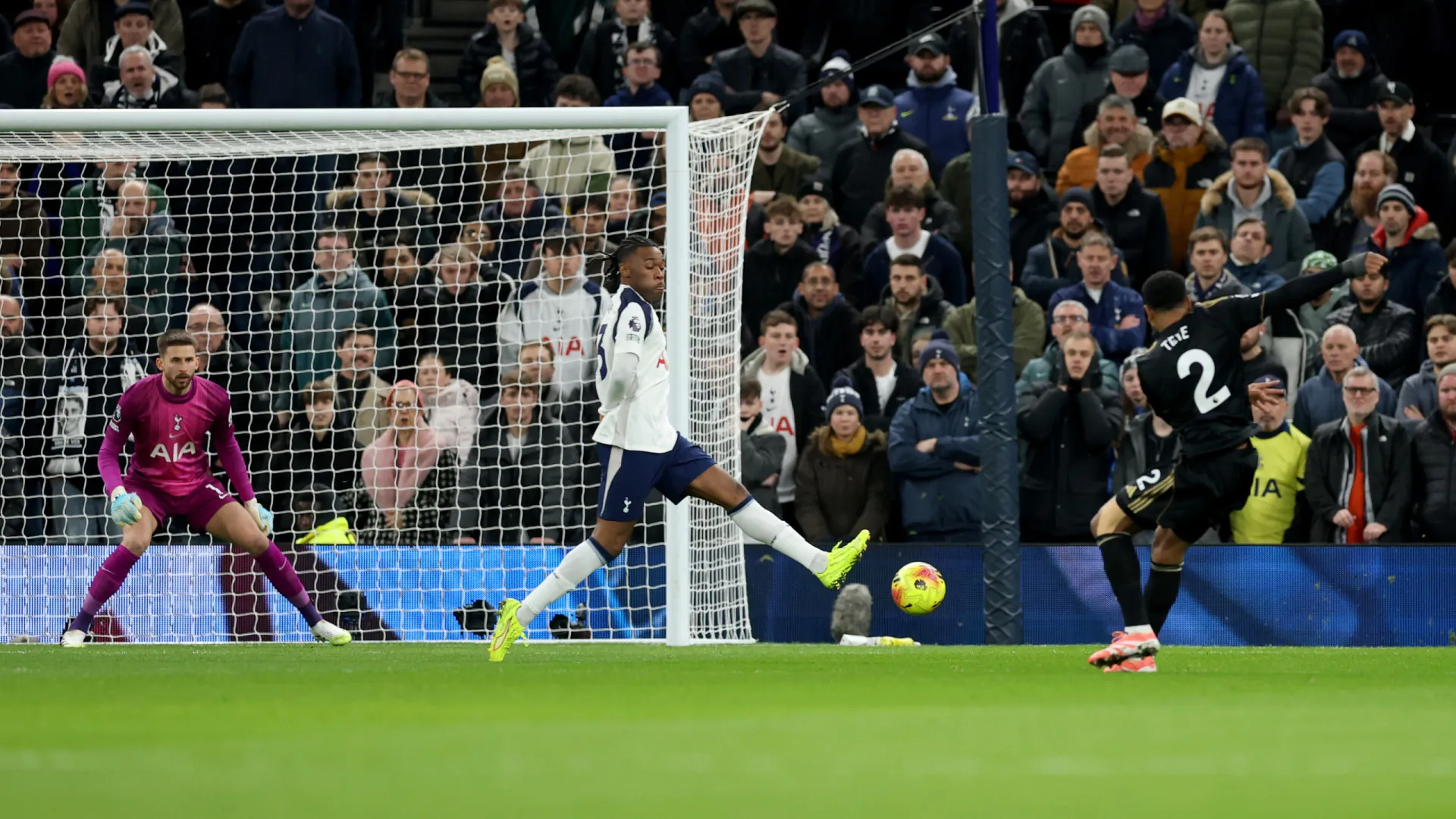 
                    EM DIRETO: Marco Silva sorri no dérbi, antes de jogo difícil para Amorim
                