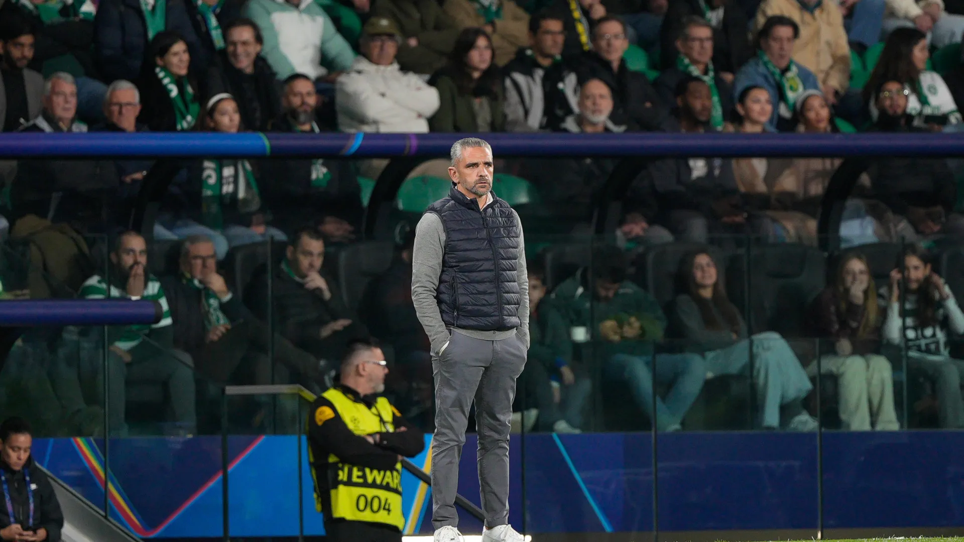 
                    Rui Borges volta a mexer. Eis o onze do Sporting frente ao Estrela
                