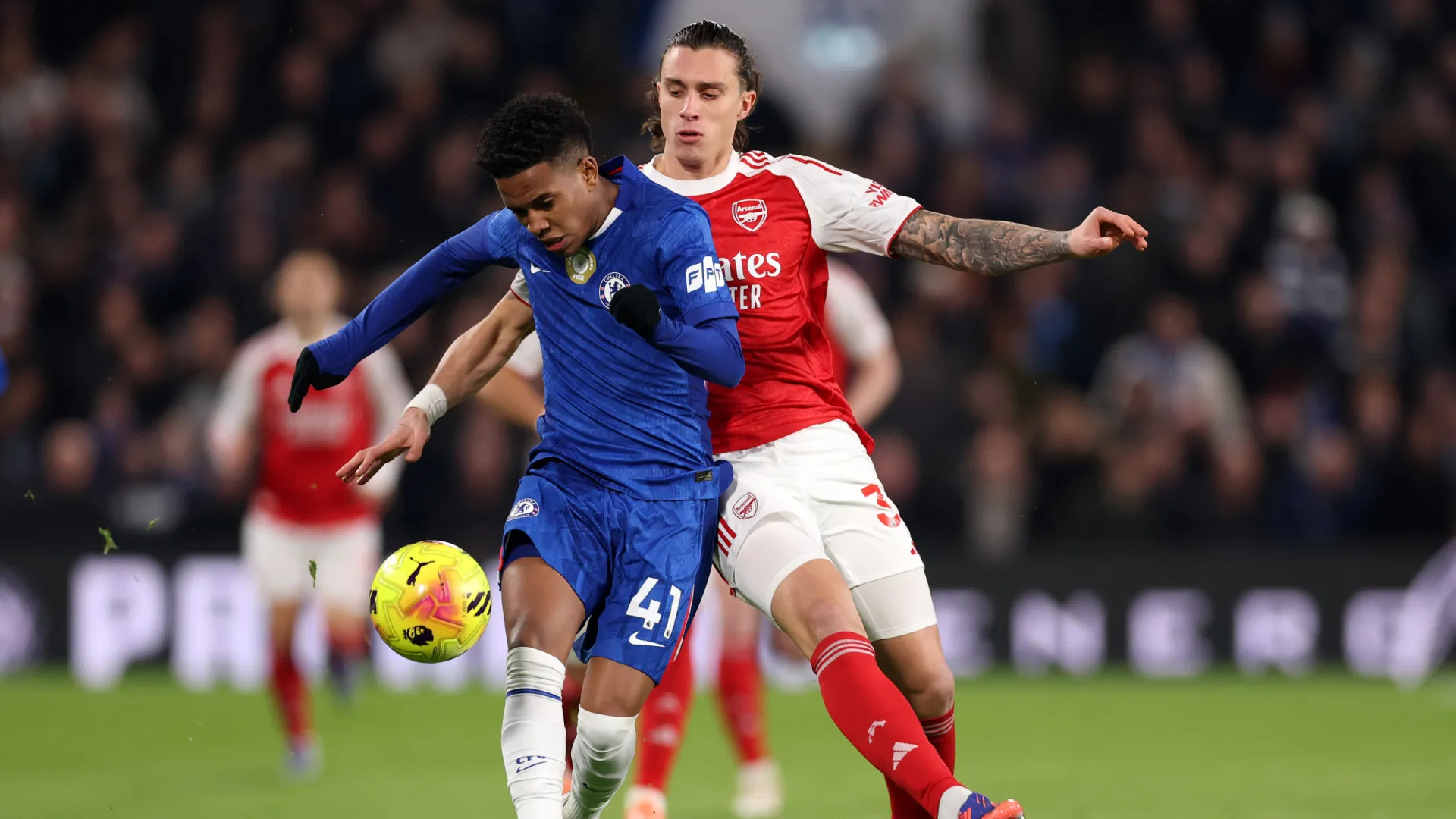 
                    EM DIRETO: Chelsea e Arsenal já jogam no fecho da jornada
                