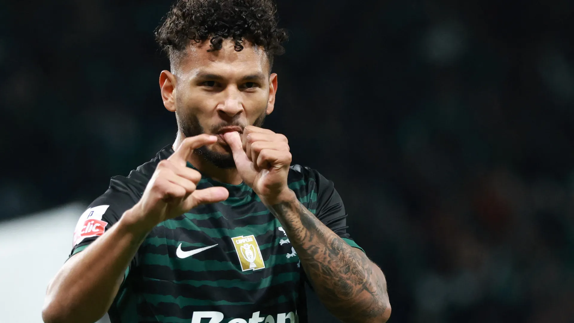 
                    EM DIRETO: Sporting já goleia Estrela. Já há onze do FC Porto com Estoril
                