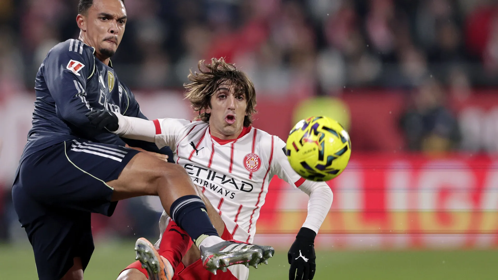 
                    Real Madrid não consegue superar o Girona e deixa Barcelona na liderança
                