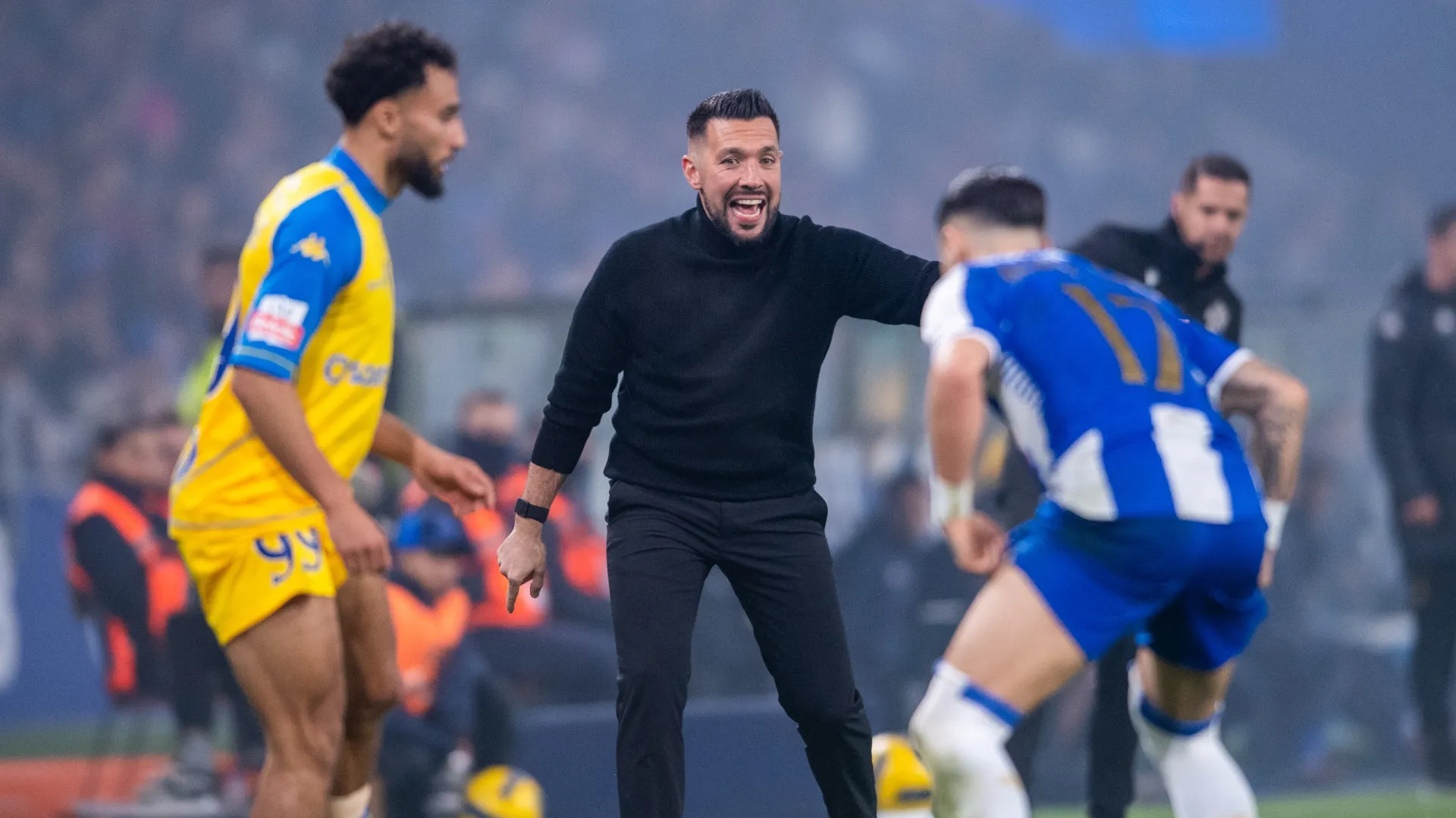 FC Porto tem viagem de risco ao Estoril e Sporting vai à Amadora