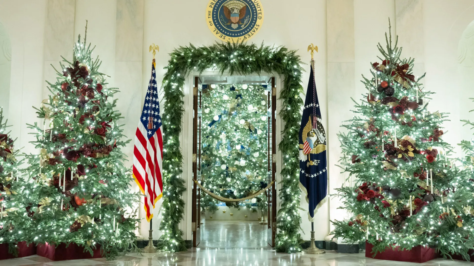 
                    Casa Branca 'veste-se' a rigor para o Natal (e há imagens)
                