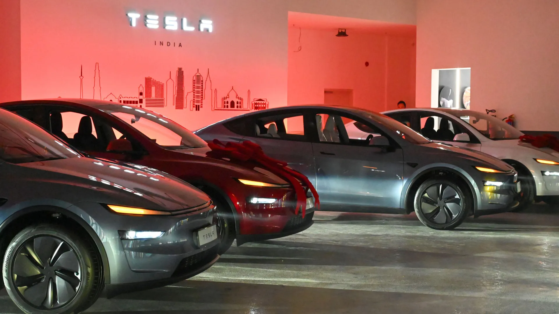 
                    Vendas da Tesla caem em vários países europeus, incluindo Portugal
                