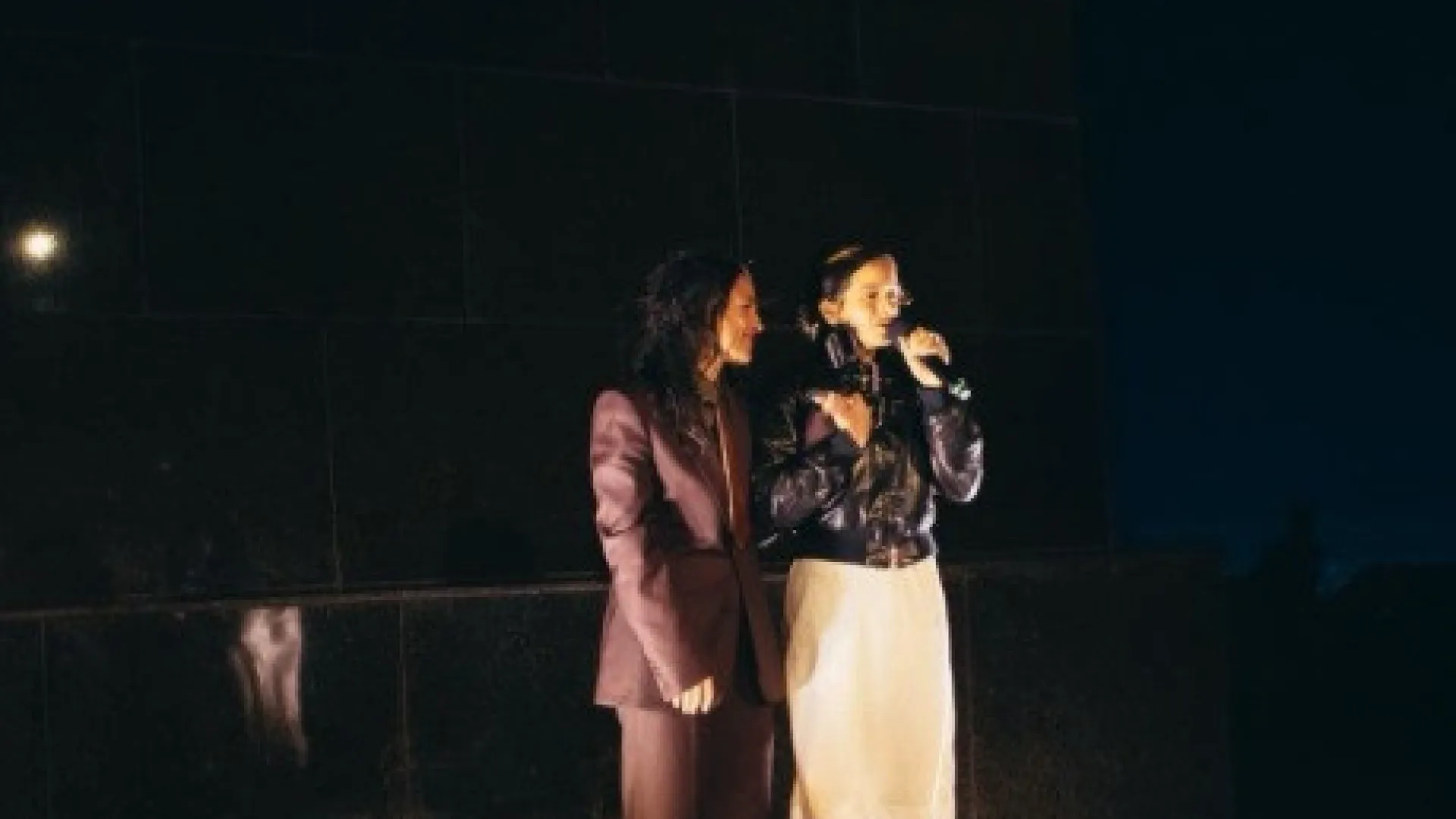 
                    Rosalía apresenta novo álbum no Cristo Redentor... com Carminho
                