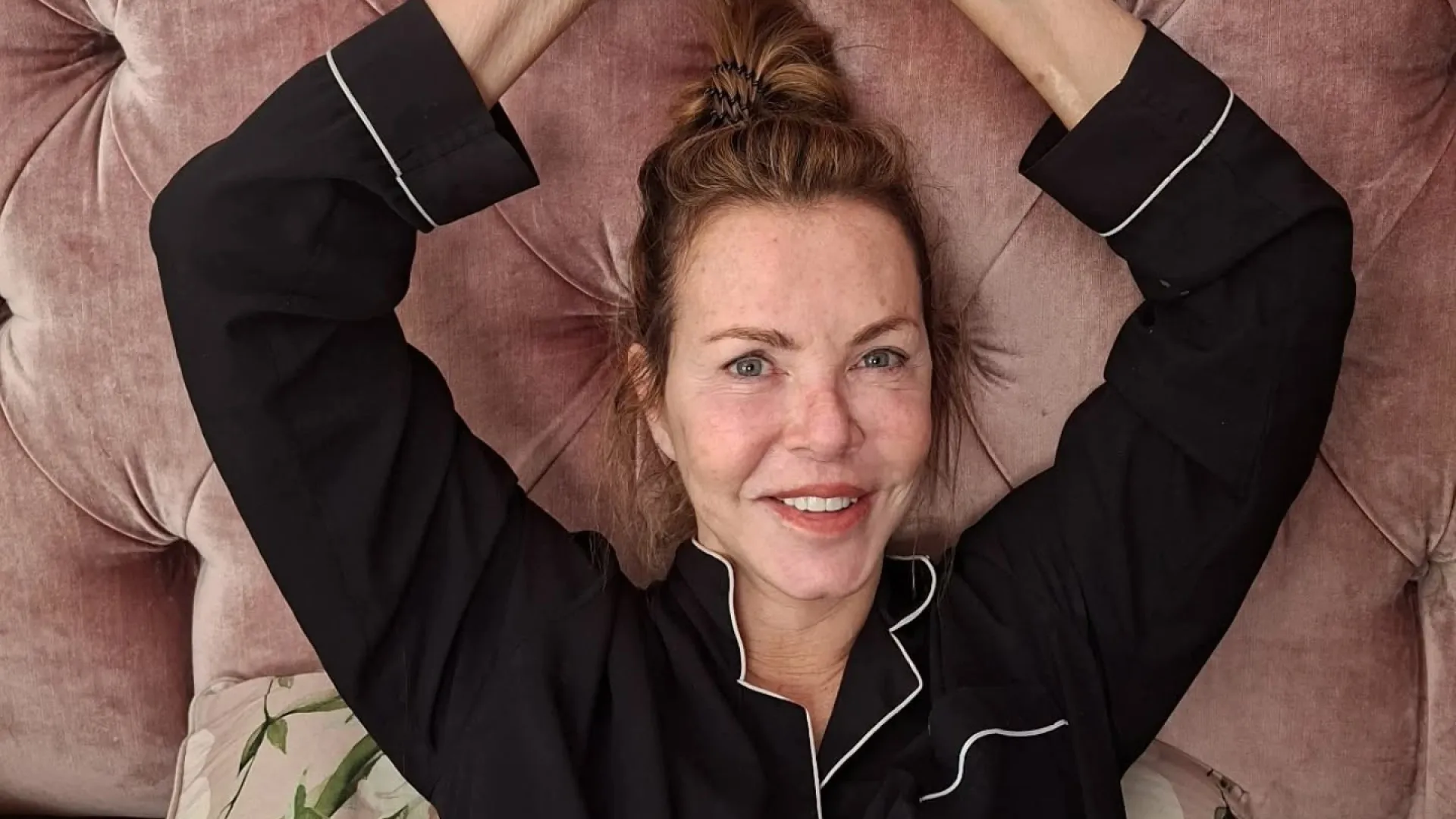 
                    Após um ano, Elsa Raposo está novamente com cancro. 