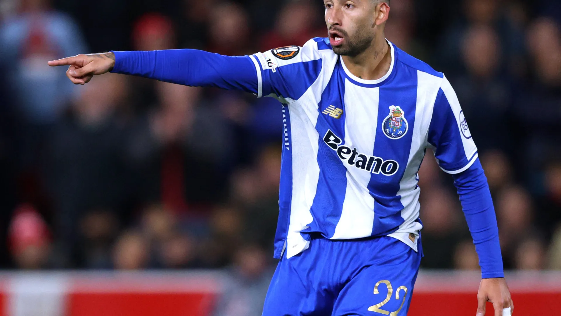 
                    Francesco Farioli recebe 'reforço de peso' para o FC Porto-Vitória SC
                