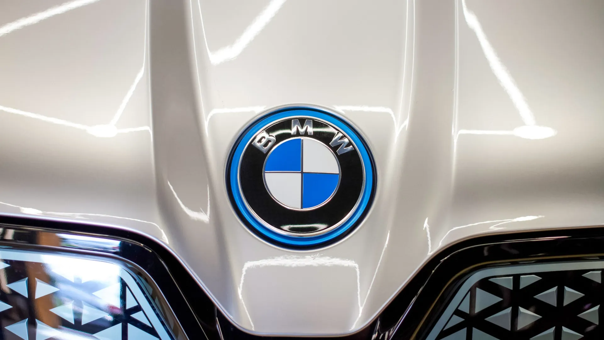 
                    BMW quer baixar as emissões de CO2e em 60 milhões de toneladas até 2035
                