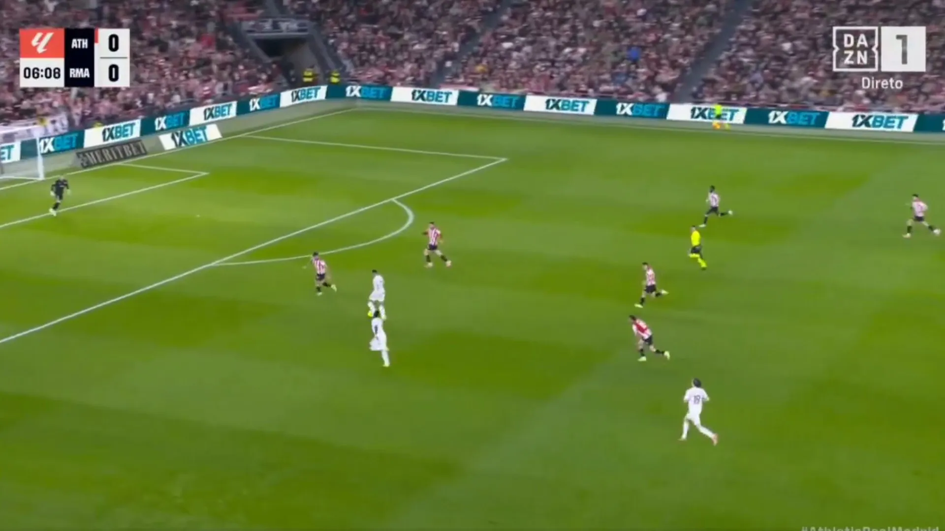 Trent deixou em Mbappé e...o resto é pura qualidade do avançado francês