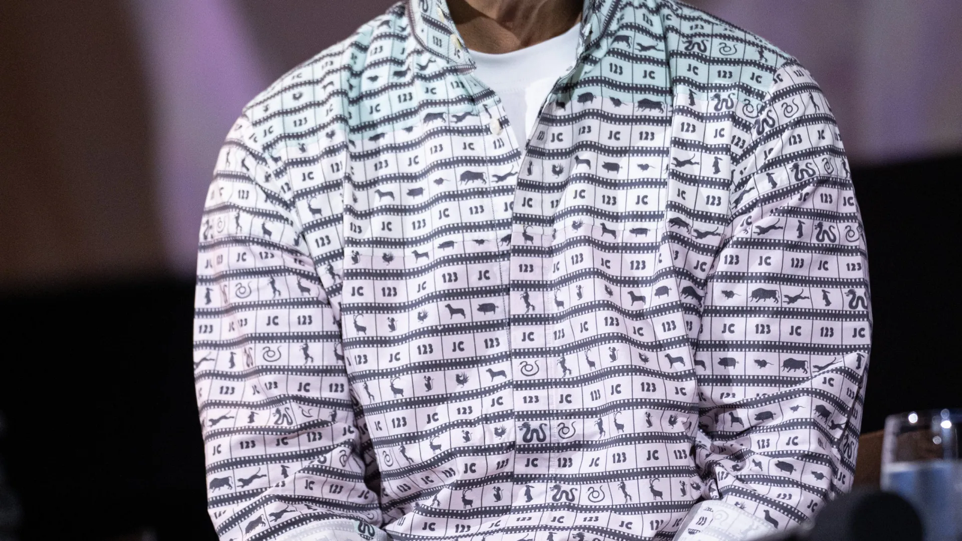 
                    Tudo sobre os filhos de Jackie Chan e o seu casamento de mais de 40 anos
                