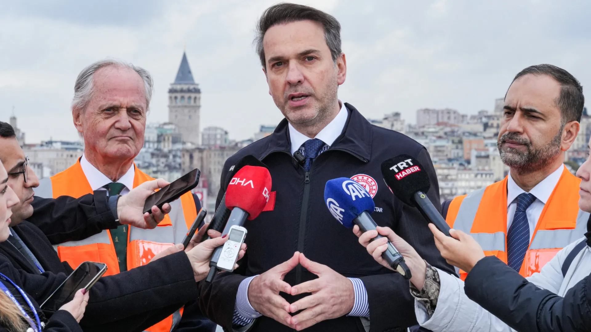 
                    Turquia alerta para ameaça ao transporte de petróleo e gás no mar Negro
                