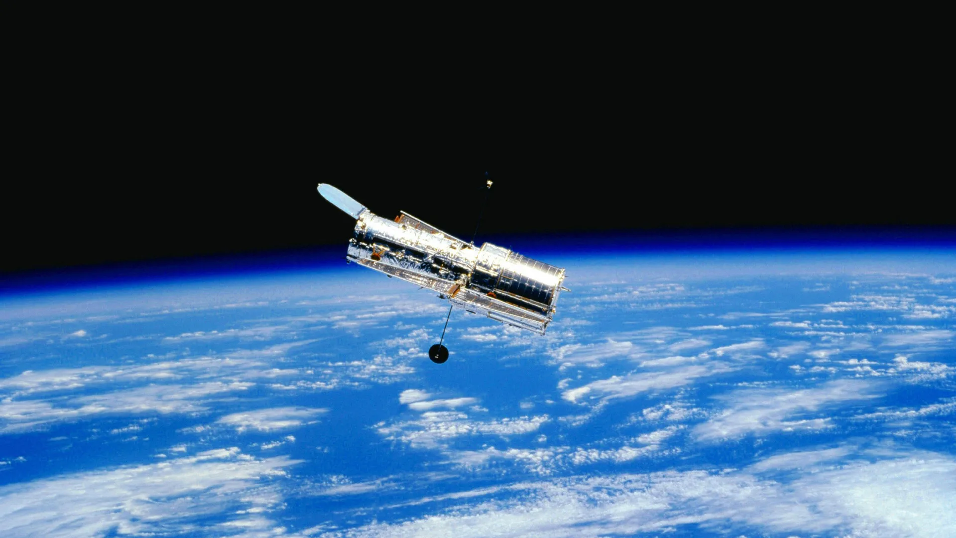 
                    Poluição luminosa de megaconstelações de satélites vai afetar telescópios
                
