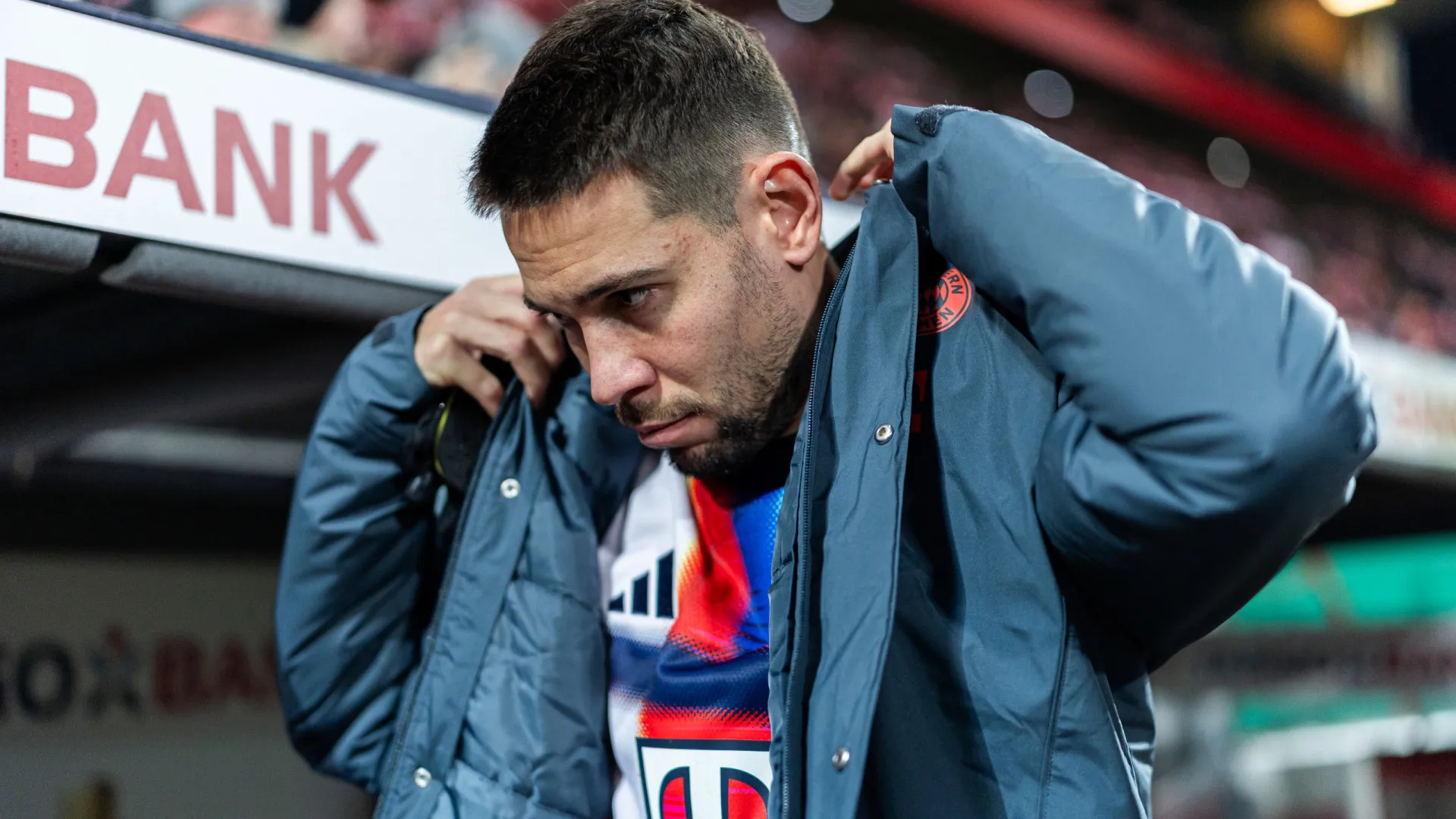 
                    O rumor da semana: Será Raphael Guerreiro o 'bacalhau' do Benfica?
                