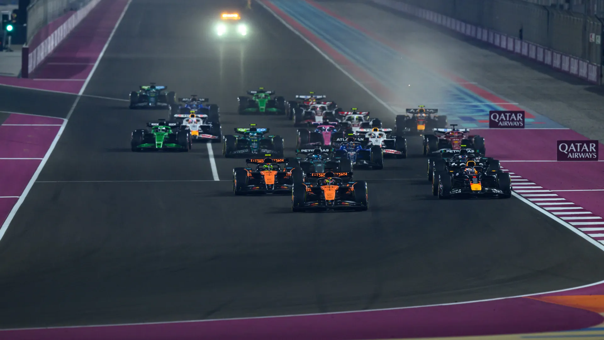 
                    Título em jogo: Os horários do GP de Abu Dhabi de Fórmula 1
                