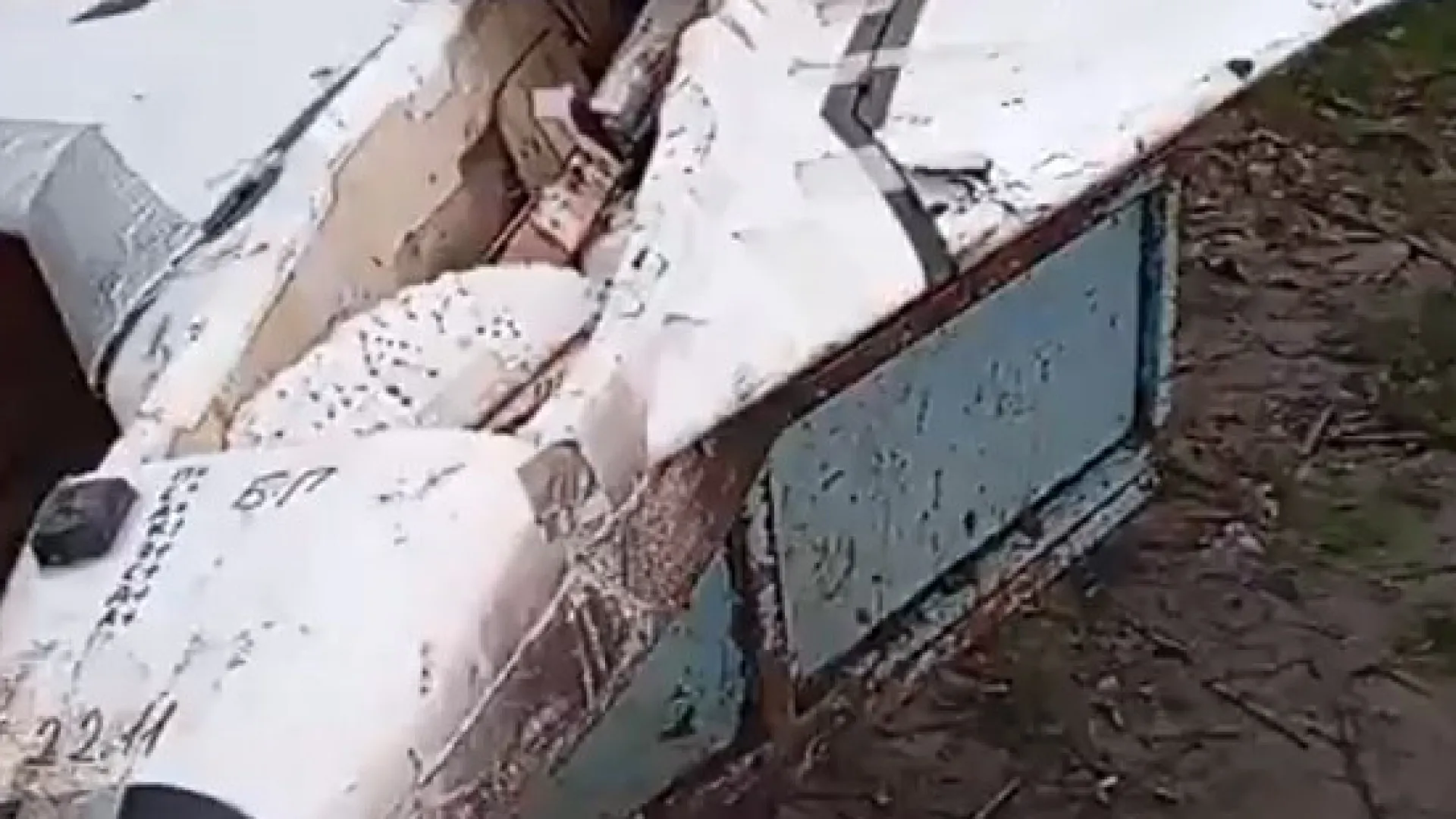 
                    Moldova: Cidadão leva drone russo para casa. 