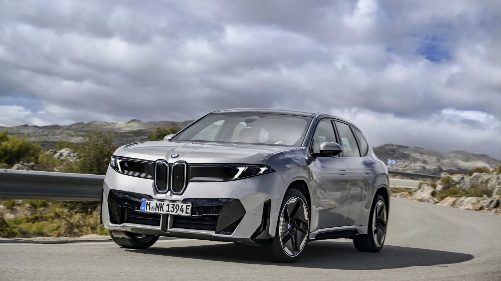 
                    BMW iX3 só chega em março, mas já o testámos. As primeiras impressões
                