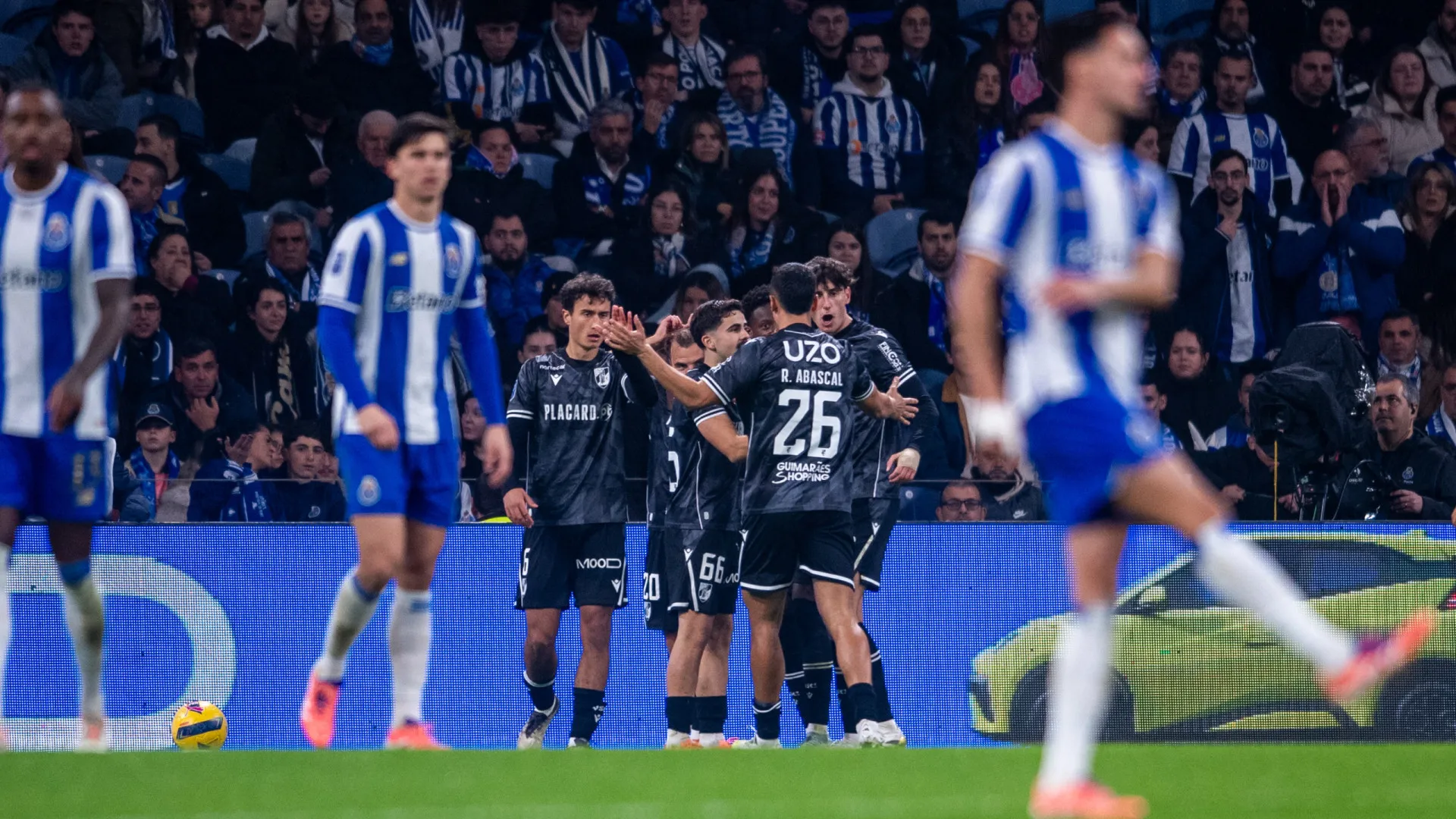 Vitória SC descarta encomendas e atira FC Porto para fora da Taça da Liga