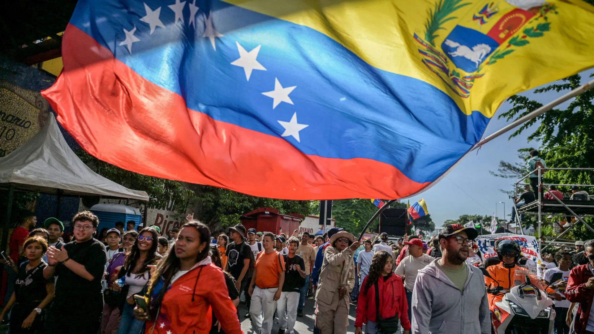 
                    ONG denunciam condenação 