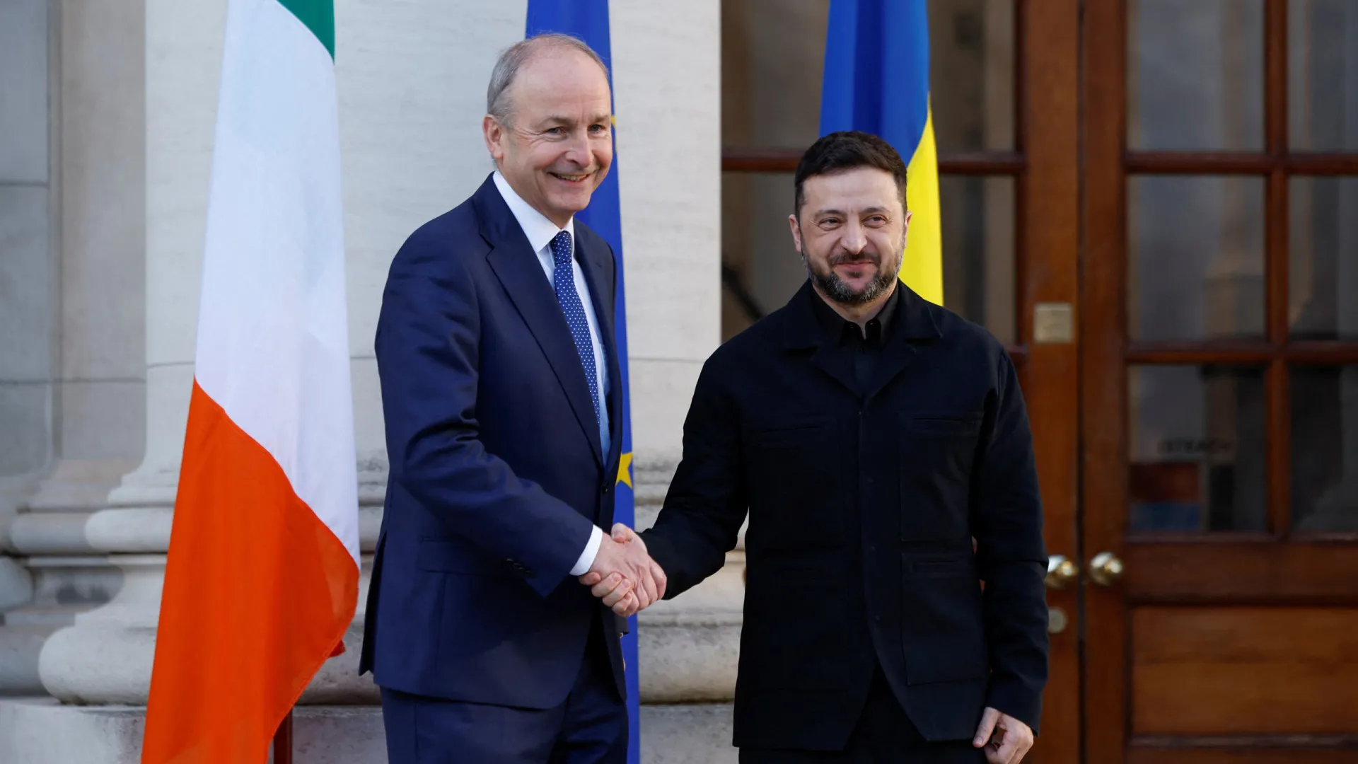 
                    Irlanda investiga drones na rota de voo de Zelensky durante visita oficial
                