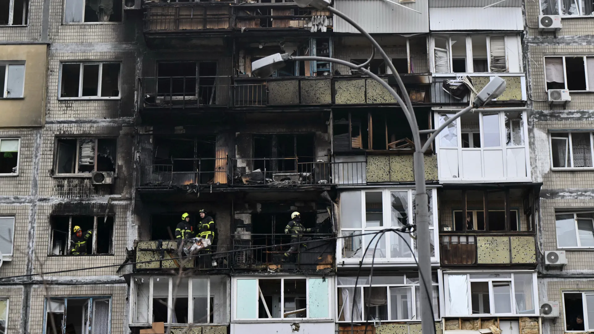 
                    Kyiv e Washington reúnem-se esta sexta-feira para negociações de paz
                