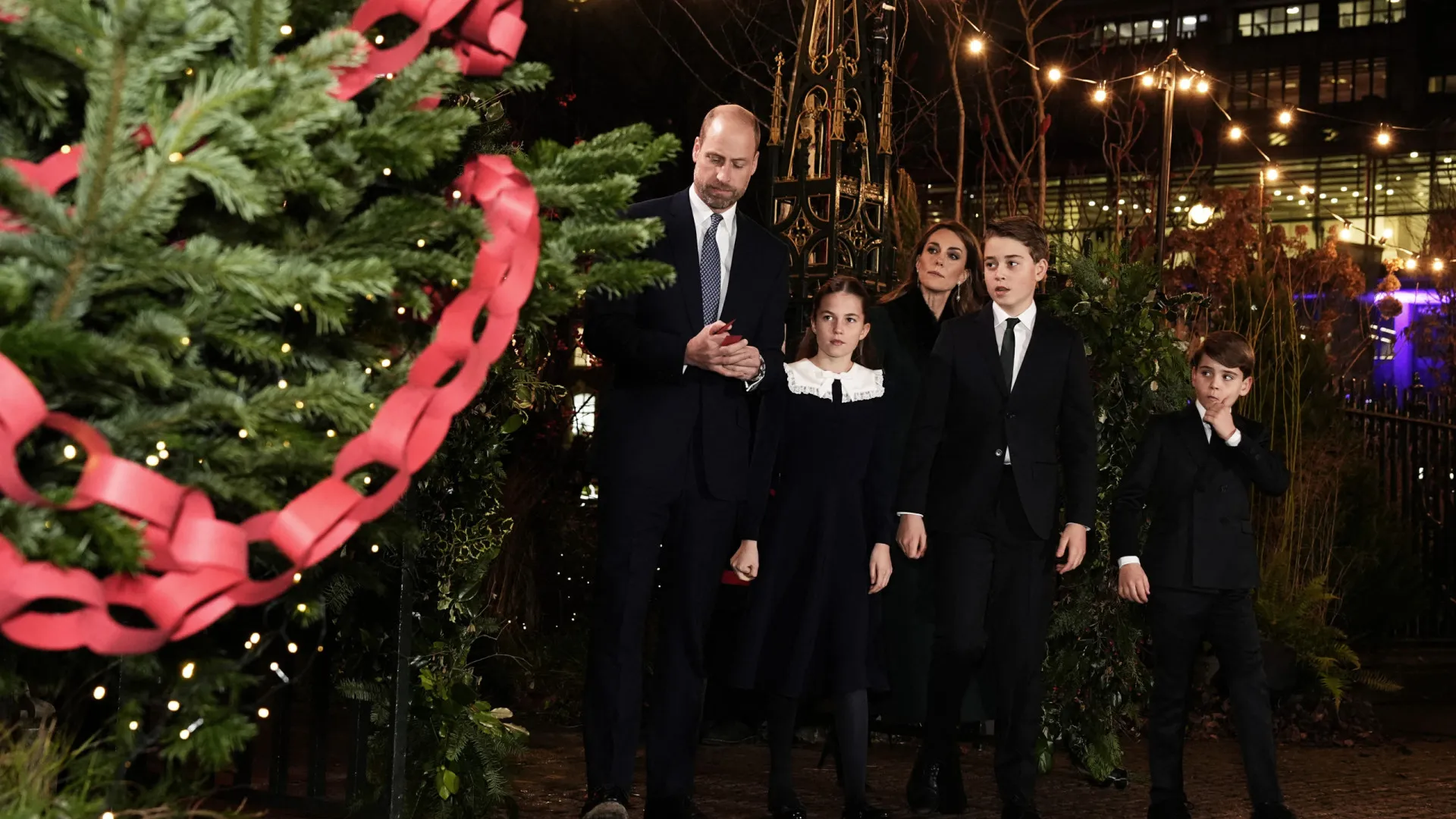 
                    Família real britânica celebra Natal na Abadia de Westminster
                
