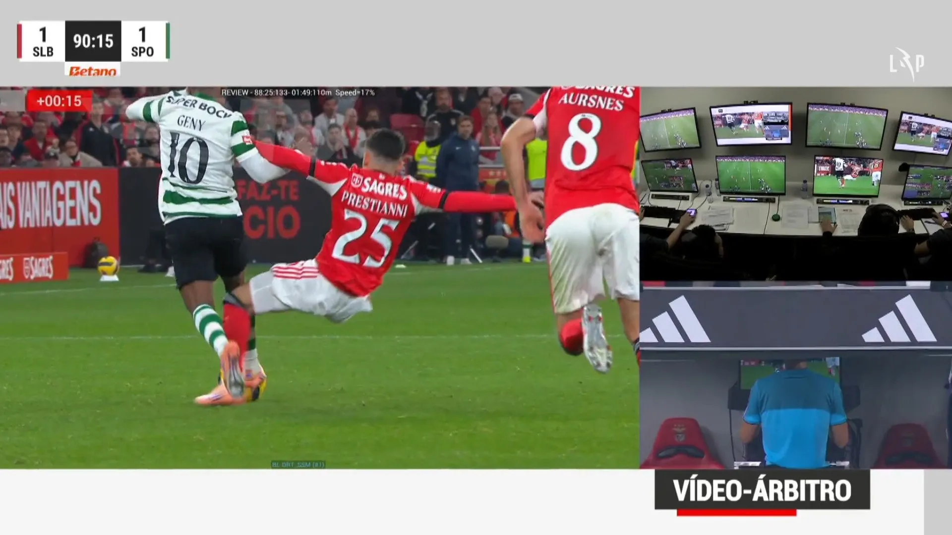 
                    Prestianni pecou e foi expulso no Benfica-Sporting. Mourinho reagiu assim
                