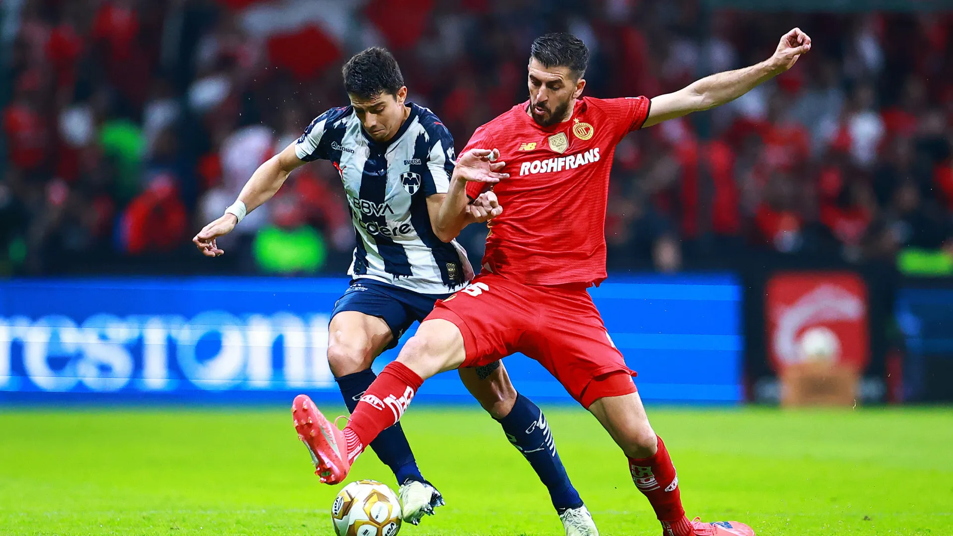 
                    Decisivo (outra vez). Paulinho marca e coloca Toluca na final do Apertura
                