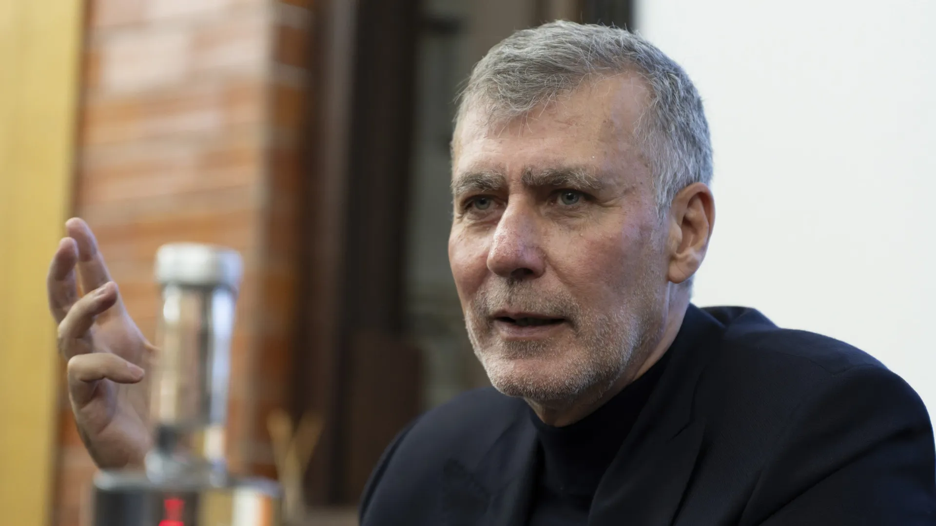 
                    Gouveia e Melo defende equilíbrio entre economia e direitos dos trabalhadores
                