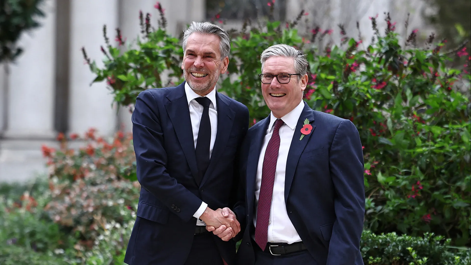 
                     Londres e Amesterdão reiteram apoio a Kyiv: 