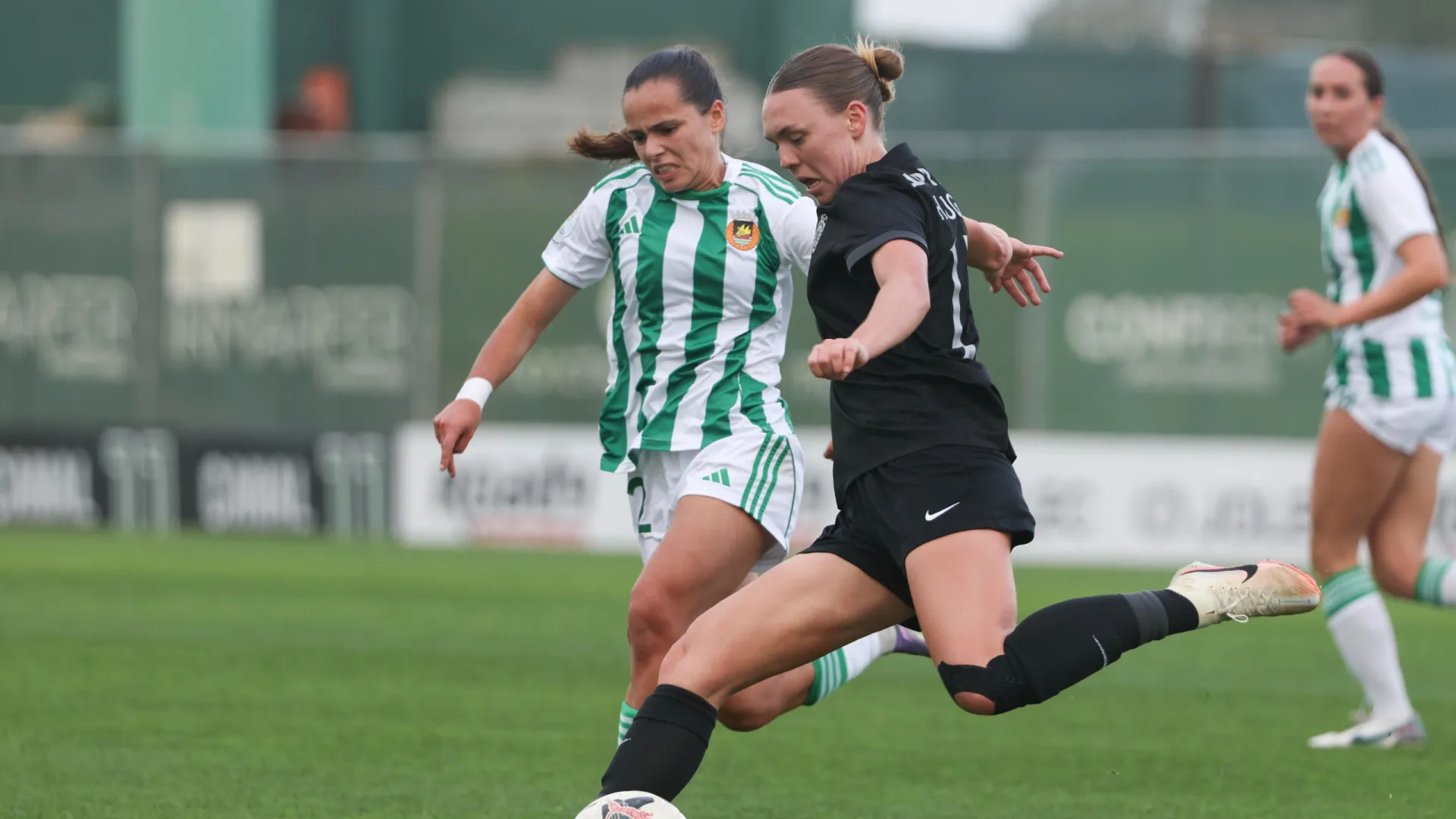 
                    Sporting apaga mau momento e vence nos Arcos. Vitória SC também sorri
                