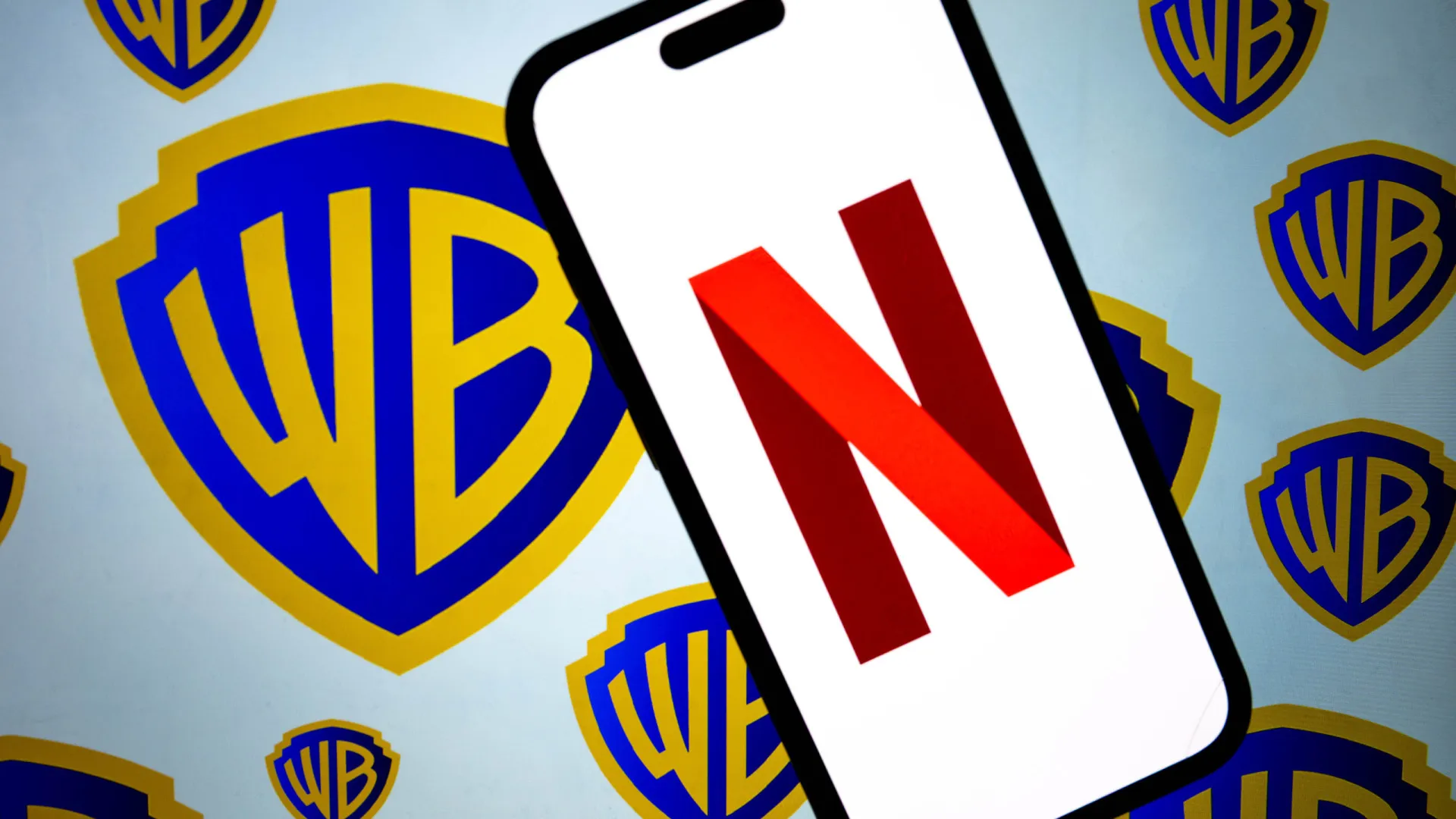 Netflix envia e-mail aos clientes e dá compra da Warner Bros como certa