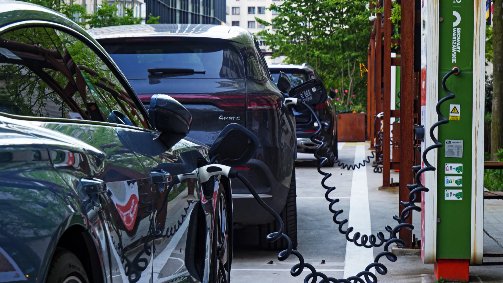 
                    Só em 2040? Proibição de novos carros a combustão na UE pode ser adiada
                