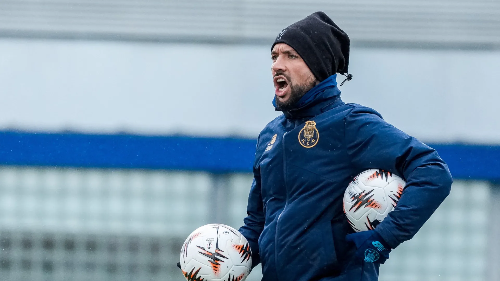 
                    Treino do FC Porto marcado por cinco ausências de peso
                