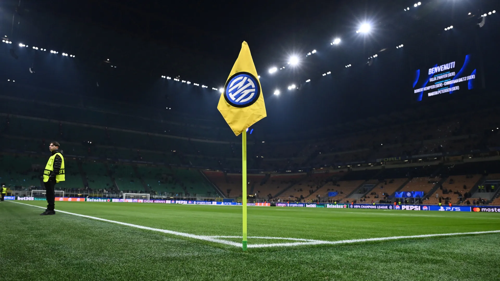 
                    EM DIRETO: Sporting perde em Munique. Segue-se 'chuva' de jogos
                