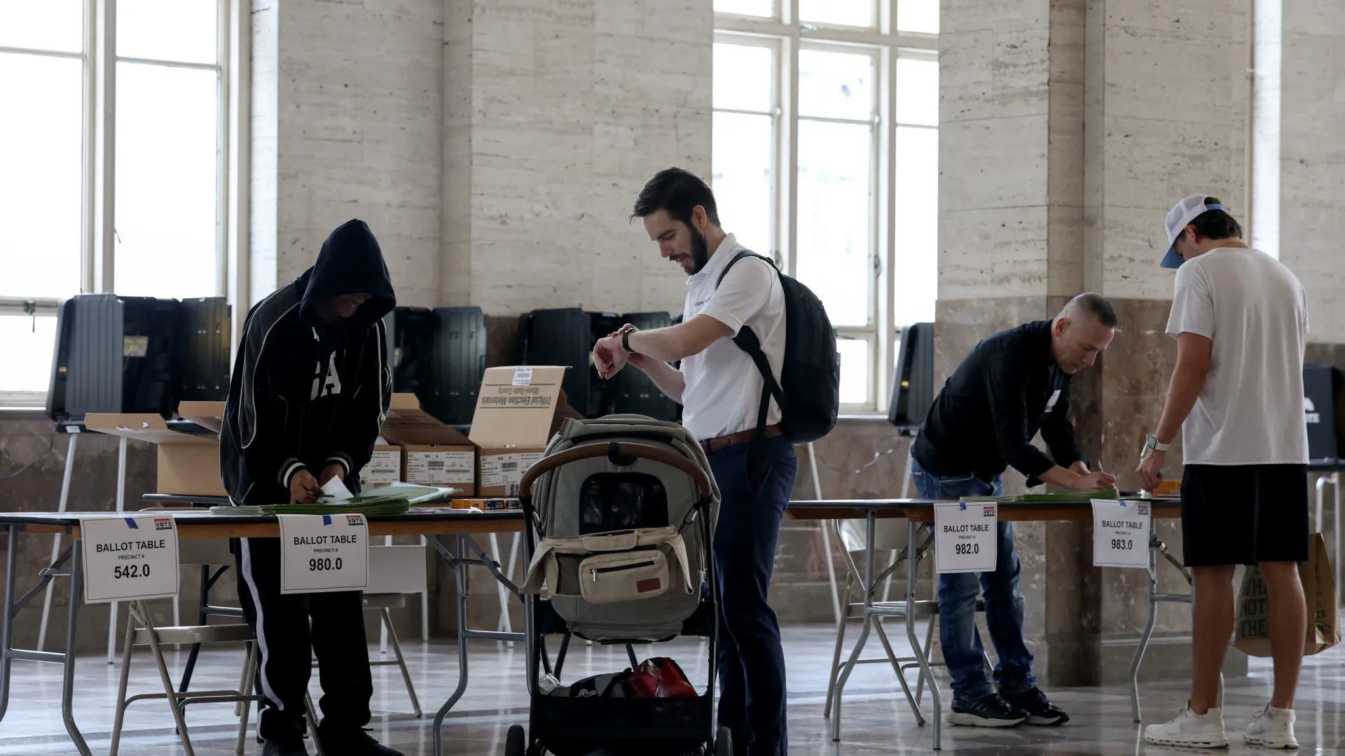 
                    Supremo Tribunal dos EUA está a analisar limites para gastos de campanha
                