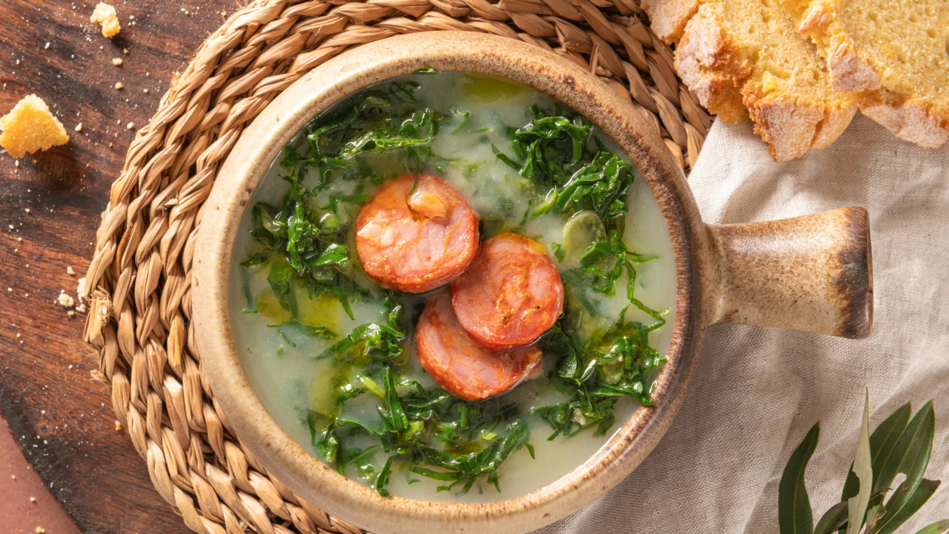 
                    O truque das avós para as folhas do caldo verde ficarem sempre verdinhas
                