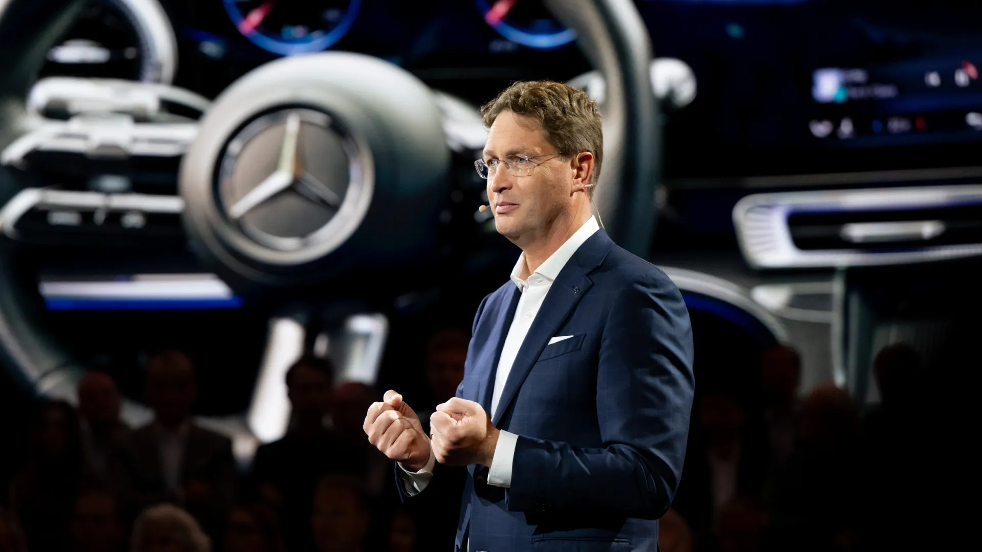 
                    Líder da Mercedes e ACEA quer descarbonização a par da competitividade
                