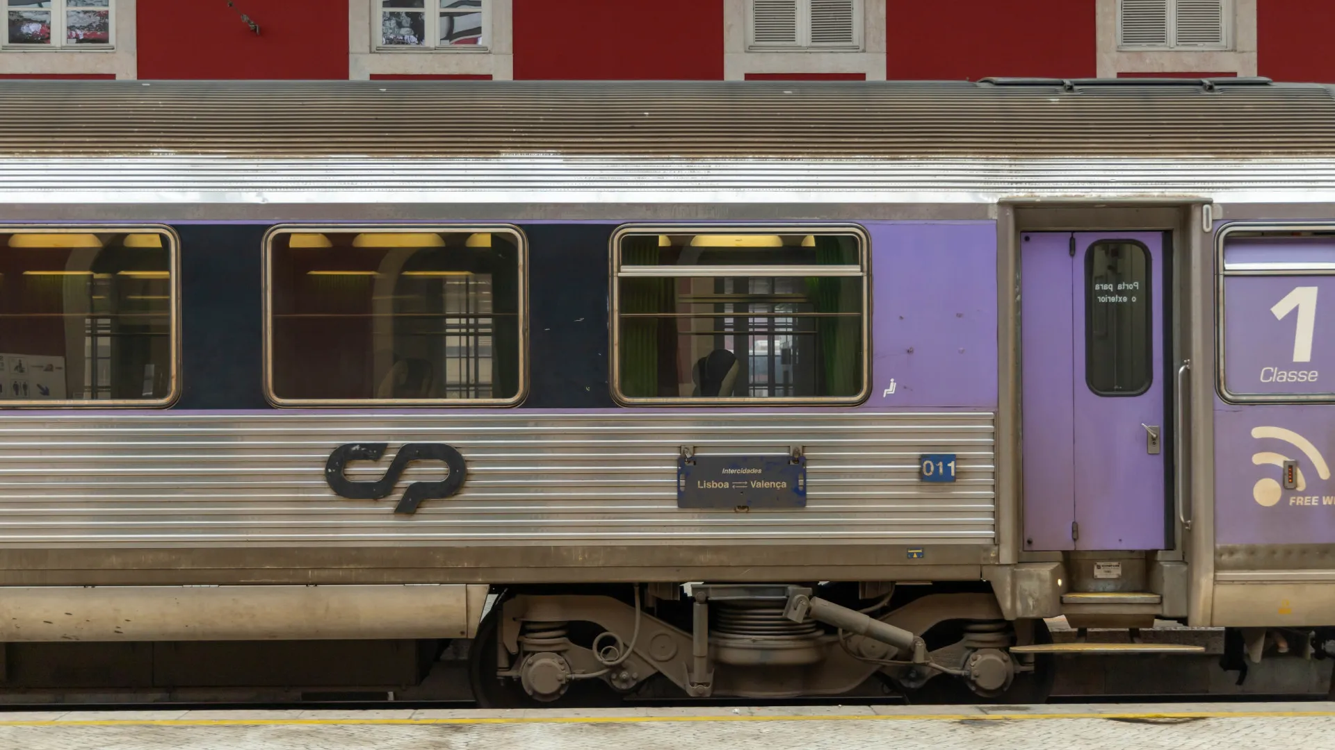 
                    Greve? CP alerta para perturbações já hoje. Eis os serviços mínimos
                